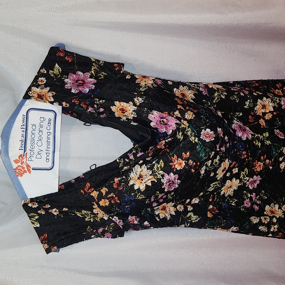 Guess Floral Dress - Picture 6 of 11